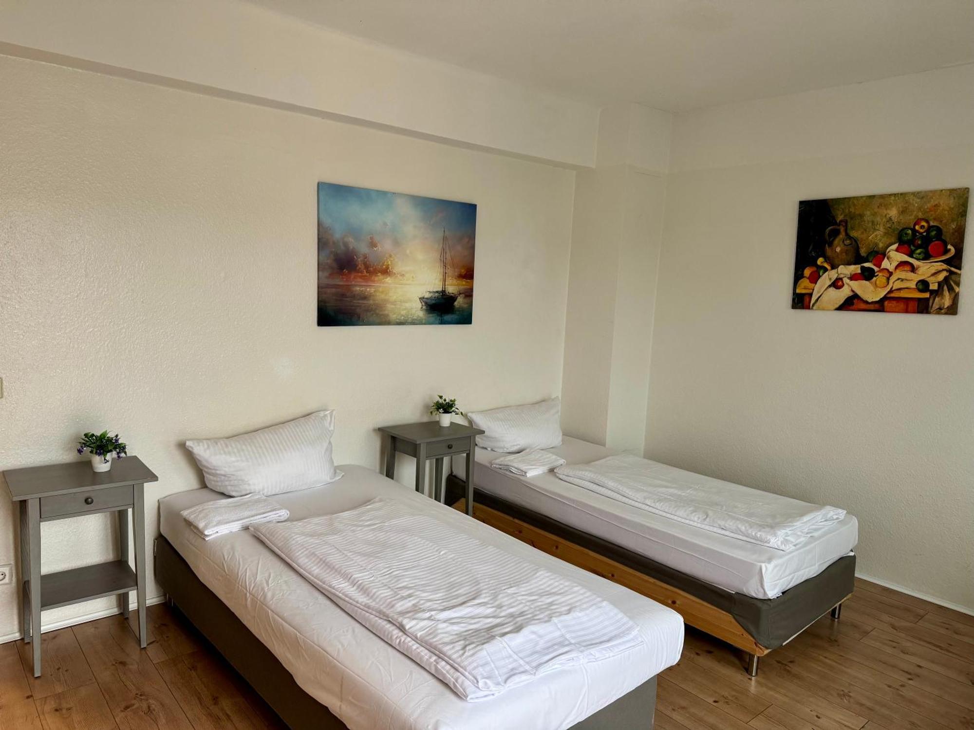 Aparthouse Graf-Adolf Dusseldorf Bagian luar foto